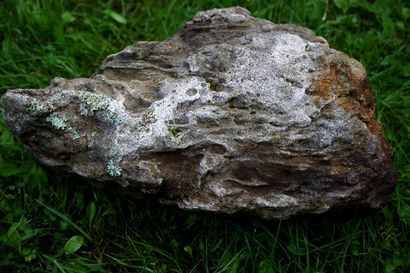 Vähän kuin Muumipeikosta ja pyrstötähdestä: Onko tämä meteoriitti, joka tipahti tulipallona taivaalta sotavuonna Ohtuaojan varteen?