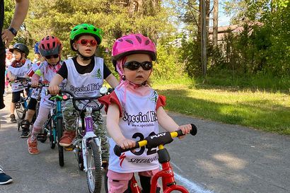 Kuusikymmentä pientä pyöräilijää polki Vihiluodon Tour de Kidsin - Katso kuvat!