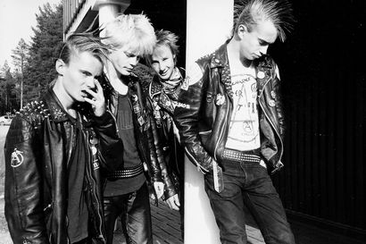 Rovaniemeläinen punk-yhtye Aivoproteesi julkaisee albumin 40 vuoden odotuksen jälkeen – sodan järjettömyyteen ja hulluihin päättäjiin kohdistuva yhteiskuntakritiikki on yhtä ajankohtaista nyt kuin 1980-luvullakin