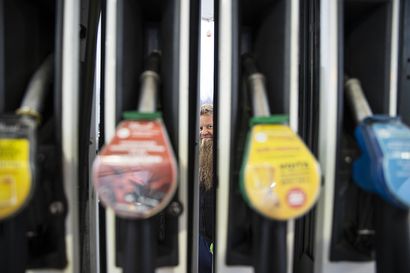 Pohjois-Suomen bensapumpuilla hirvitellään jopa kahden euron litrahintoja – Nesteen ja St1:n mukaan bensassa maksavat nyt poikkeusolojen loppuminen ja veron nousu