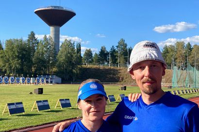 Oulun Jousimiesten Heli Kukkohovi ja Samuli Piippo tähtäsivät SM-kultaa