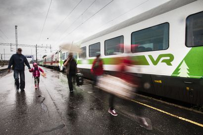 Lukijalta: Rovaniemen rautatieasemalla pitäisi olla yksi tolppa toisessa päässä