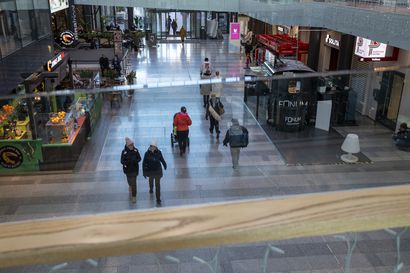 Henkilö tuikkasi villapaidan tuleen Oulussa kauppakeskus Valkean katutasossa, vartijat tulivat hätiin
