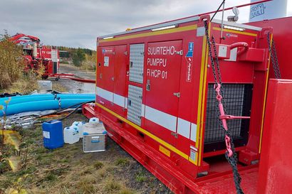 Suurtehopumppaus Haapajärven tekoaltaalla Raahessa jatkuu yhä – pelastuslaitoksella ei tulvatehtäviä sunnuntaina Jokilaaksoissa