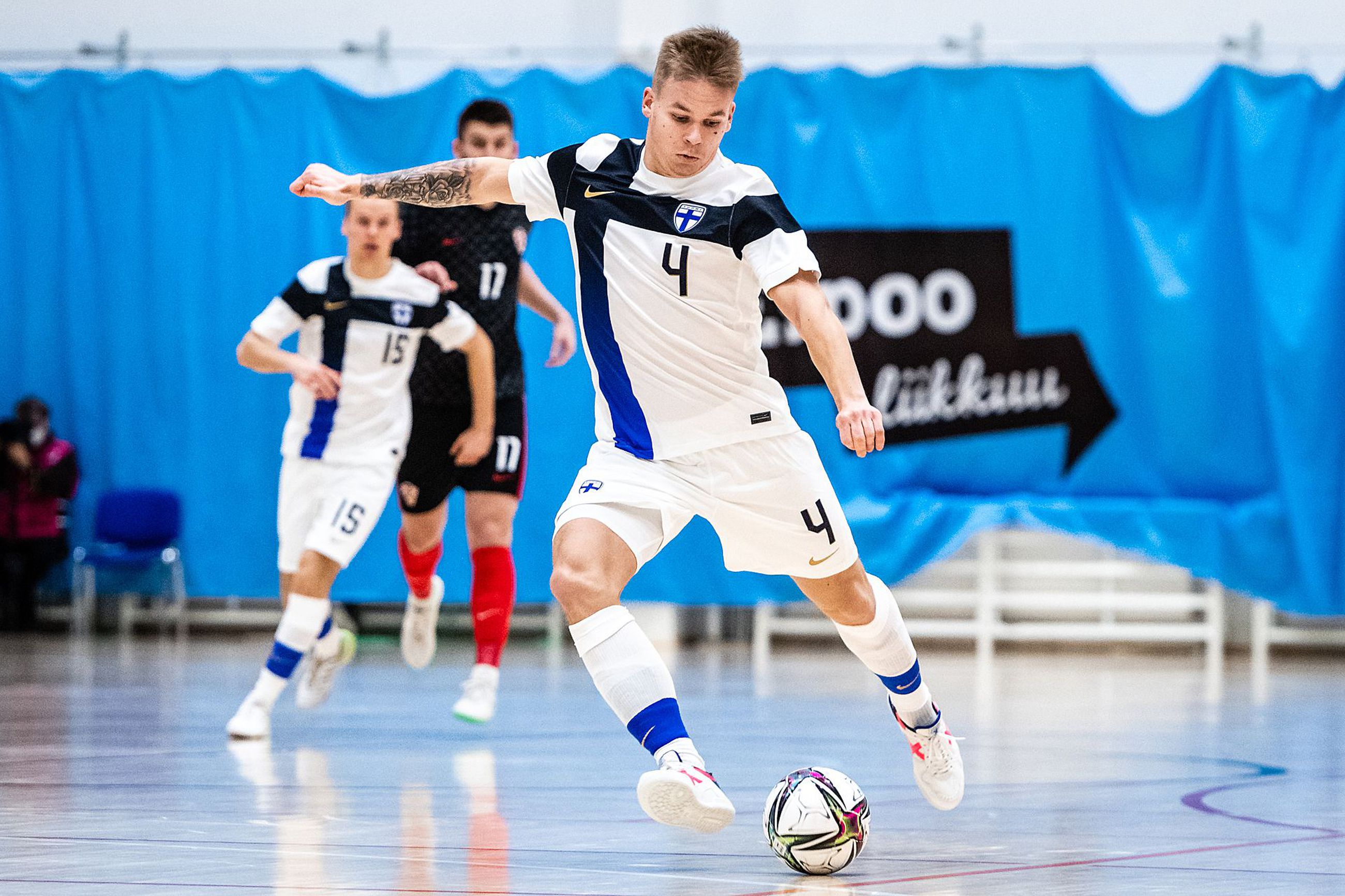 Lapin miehet kunnostautuivat maalinteossa, kun futsalmaajoukkue varmisti  ennätysyleisön edessä MM-unelman pysymisen elossa | Lapin Kansa