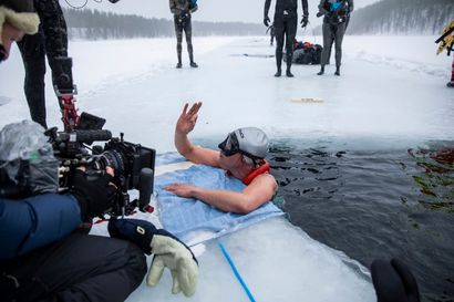 Johanna Nordblad sukelsi maailmanennätyksen jään alla Öllörin järvessä: 103 metriä