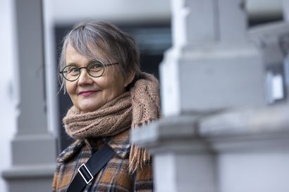Lähes 17 vuoden uralle tunnustusta – Kalevan kuvataidekriitikko Leena Kankaalle Pohjois-Pohjanmaan ja Kainuun taidepalkinto