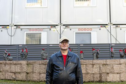 Oululainen Jouko Haapalainen huomasi maalaavansa kattoa, kun olisi pitänyt maalata seinää – Hänellä todettiin Alzheimerin tauti viisikymppisenä