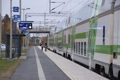 Väyläviraston ratatyöt vaikuttavat junaliikenteeseen kesän aikana – liikennekatko Tuomiojan ja Oulun välillä lauantaina
