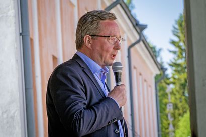 Elinkeinoministeri Mika Lintilä kannustaa lakeuden yrityksiä hakemaan tutkimus- ja kehitysrahoitusta – Pohjois-Pohjanmaan hän näkisi biokaasun valtakunnallisena veturina