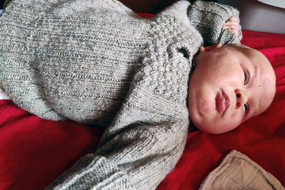 Essi Sillanpää halusi synnytää lapsensa kotona – poikavauva on ensimmäinen Hailuodon maaperällä syntynyt vauva 50 vuoteen