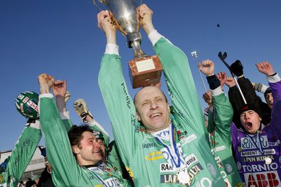 Jukka Ohtonen loi pelitavan, jolla ToPV voitti mestaruuksia ja länsinaapurin joukkueet olivat ahtaalla. Euroopan huippuseuroihin 1980-luvun puolivälissä kuulunut IFK Göteborg oli varastaa torniolaisen jääpallosta jalkapalloon