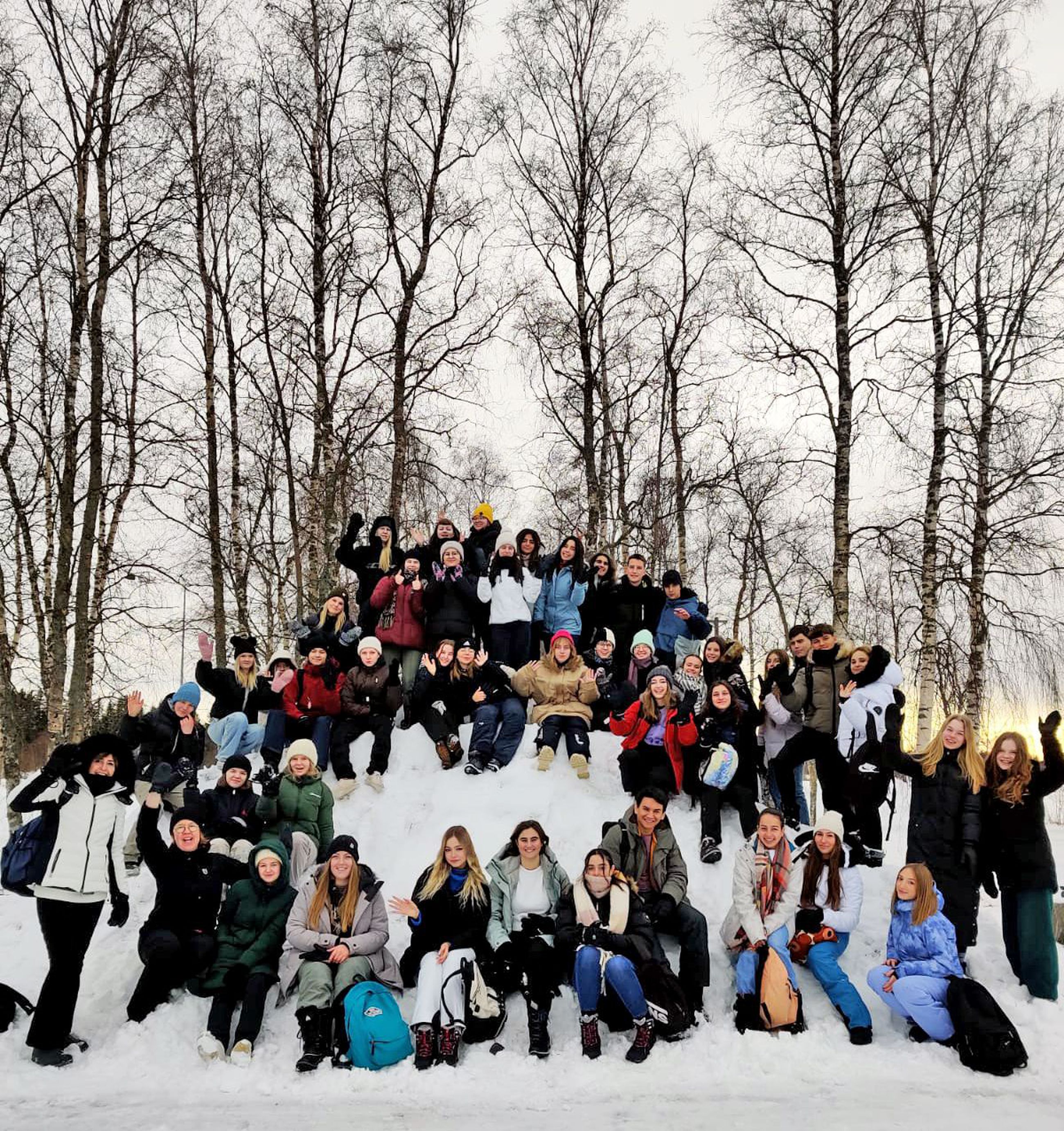 Suomalainen talvi ja kulttuuri näyttäytyivät espanjalaisvieraille  parhaimmillansa – Limingan lukion vieraat pääsivät muun muassa lumikylpyyn  | Rantalakeus