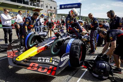 Verstappen tyrmäsi kaikki ylivoimallaan – Red Bullille kauden neljäs kaksoisvoitto