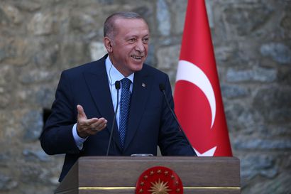 Erdogan: Turkki aikoo julistaa Suomen lähettilään ei-toivotuksi henkilöksi