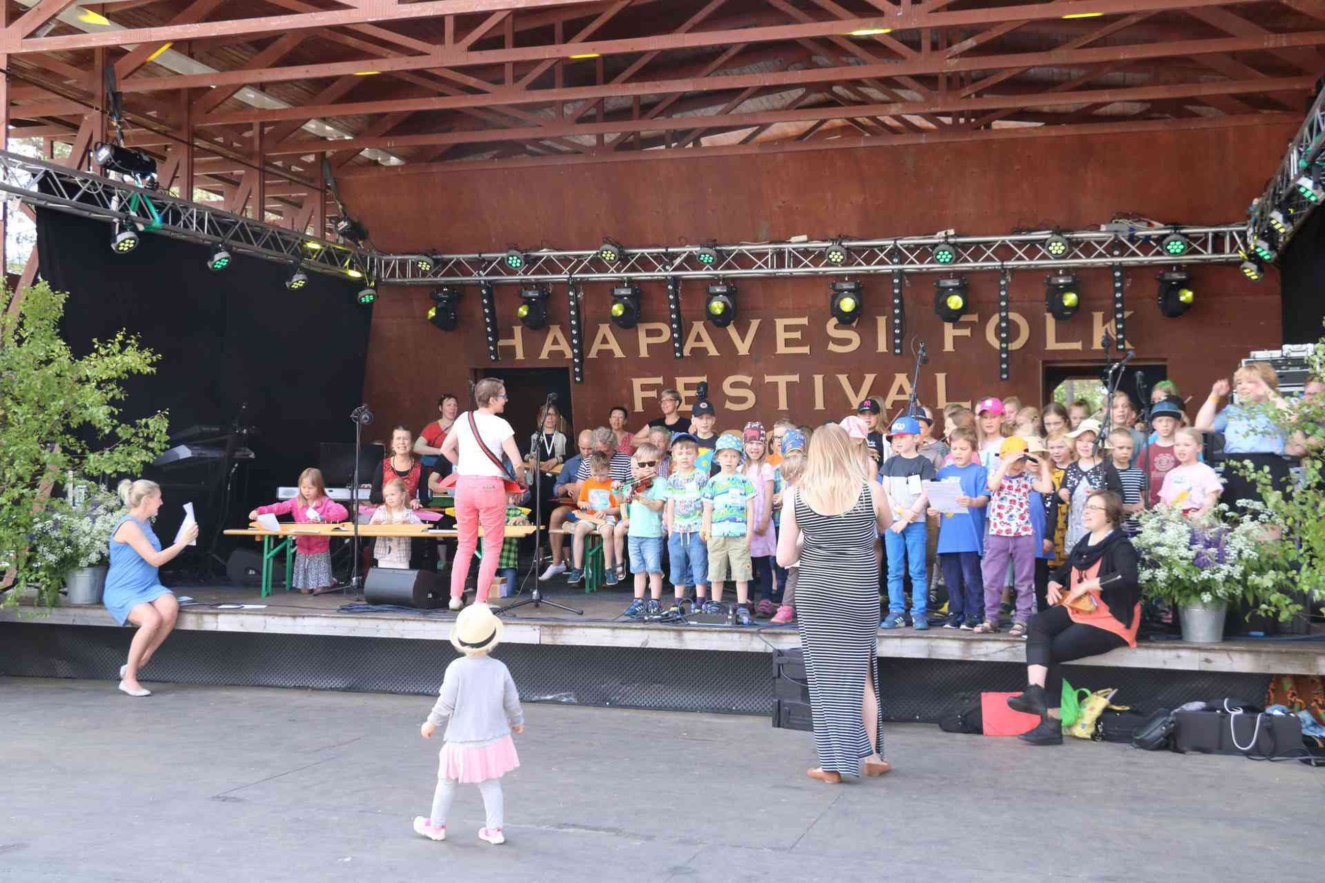 Haapavesi Folk Music Festival ylsi tavoitteeseensa – kävijöitä 11 000 |  Pyhajokiseutu