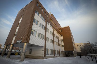 Nuori mies puukotti isäänsä alkoholinhuuruisen päivän päätteeksi Oulussa – oikeus tuomitsi ehdottomaan vankeuteen tapon yrityksestä