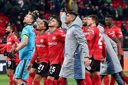 Lukas Hradeckyn Leverkusen jatkoon Eurooppa-liigan pudotuspeleissä – voitti Ferencvarosin 2–0