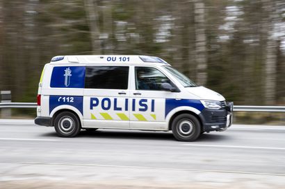 Huumekuski ajoi poliisia pakoon kovaa vauhtia ja aiheutti useita vaaratilanteita – takaa-ajo päättyi Oulun keskustaan