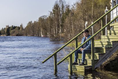 Tornion Karungissa voi olla suurin tulva 112 vuoteen – asukas Jari Tervahauta arvioi, että kylä selviää silti kuivin  jaloin