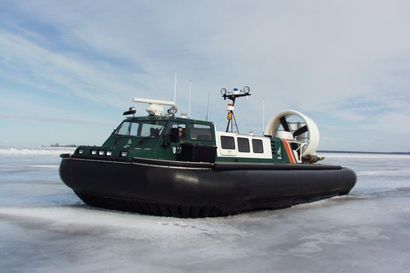 Ohikulkija näki pyörän valon katoavan Kempeleenlahden jäällä – seurauksena poliisin, pelastuksen ja rajavartioston etsintäoperaatio