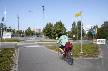 Qstock sulkee Suomen vilkkaimpiin kuuluvan pyörätien yli viikoksi – liikenneinsinööri Harri Vaarala: "Pyöräilykaupungin pitäisi pystyä parempaan"