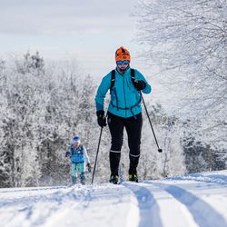 Suksien kärjet 38. kerran kohti Torniota – Rajalta Rajalla -hiihto käynnistyi Suorajärveltä