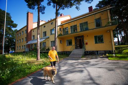 Höyhtyän vanhasta lastenkodista tulee hostelli – Vexi Virtanen osti pakopelinäkin toimineen kivitalon kaupungilta