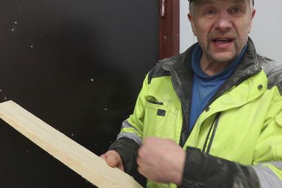 Katso video: Oulaisten kirkon uudet kattopaanut tehdään vanhaan navettaan rakennetussa puuverstaassa