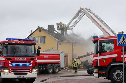 Syyttäjä: Mies sytytti Raahessa tulipaloja toisen käskystä – mies tunnusti omakotitalopalon sytyttämien