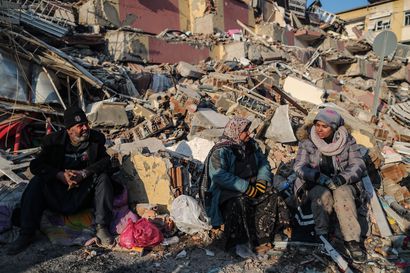 Turkissa ja Syyriassa maanjäristyksen vuoksi kuolleita lähes 25 000 – pelastustyöntekijät jatkavat henkiin jääneiden etsintöjä