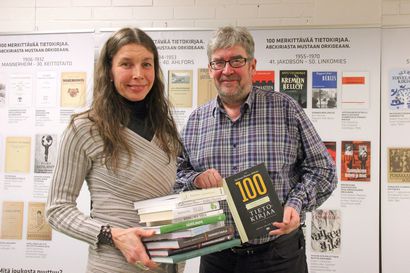 Tietokirjallisuus kiinnostaa – 100 merkittävää suomalaista tietokirjaa kirjastonäyttelynä