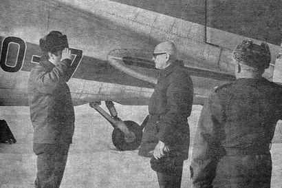 Hiihtoloma keskeytyi Juuman Tikkuniemessä – Presidentti Kekkonen hurautti DC-3:lla Helsinkiin