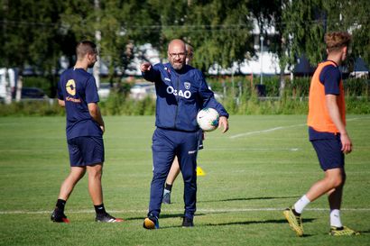 Nikolas Saira AC Oulun riveihin – HIFK:sta siirtynyt 21-vuotias allekirjoitti vuoden pelaajasopimuksen