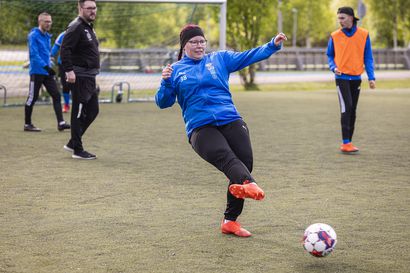 Suomen naisille kultaa Special Olympics -kisoissa – RoPSin Julia Niska iski finaalissa hattutempun