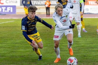 Kaksi kotiottelua, kaksi tappiota, maaliero 0–5 – AC Oulu jäi myös KuPS:n jalkoihin Raatissa