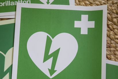 Vain puolet sydänpysähdyspotilaista saa Suomessa maallikkoelvytystä, vaikka se voi parhaimmillaan pelastaa ihmishengen – katso videolta ohjeet oikeaoppiseen elvytykseen sydäniskurin kanssa