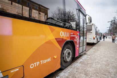 Oulun seudun joukkoliikenteen busseissa voi nyt maksaa lähimaksulla