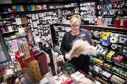 Kirjakaupat eivät aio kuolla – Tornion ainut kauppa lopetti viime vuonna, Sodankylässä matkailijat poikkeavat ostoksille