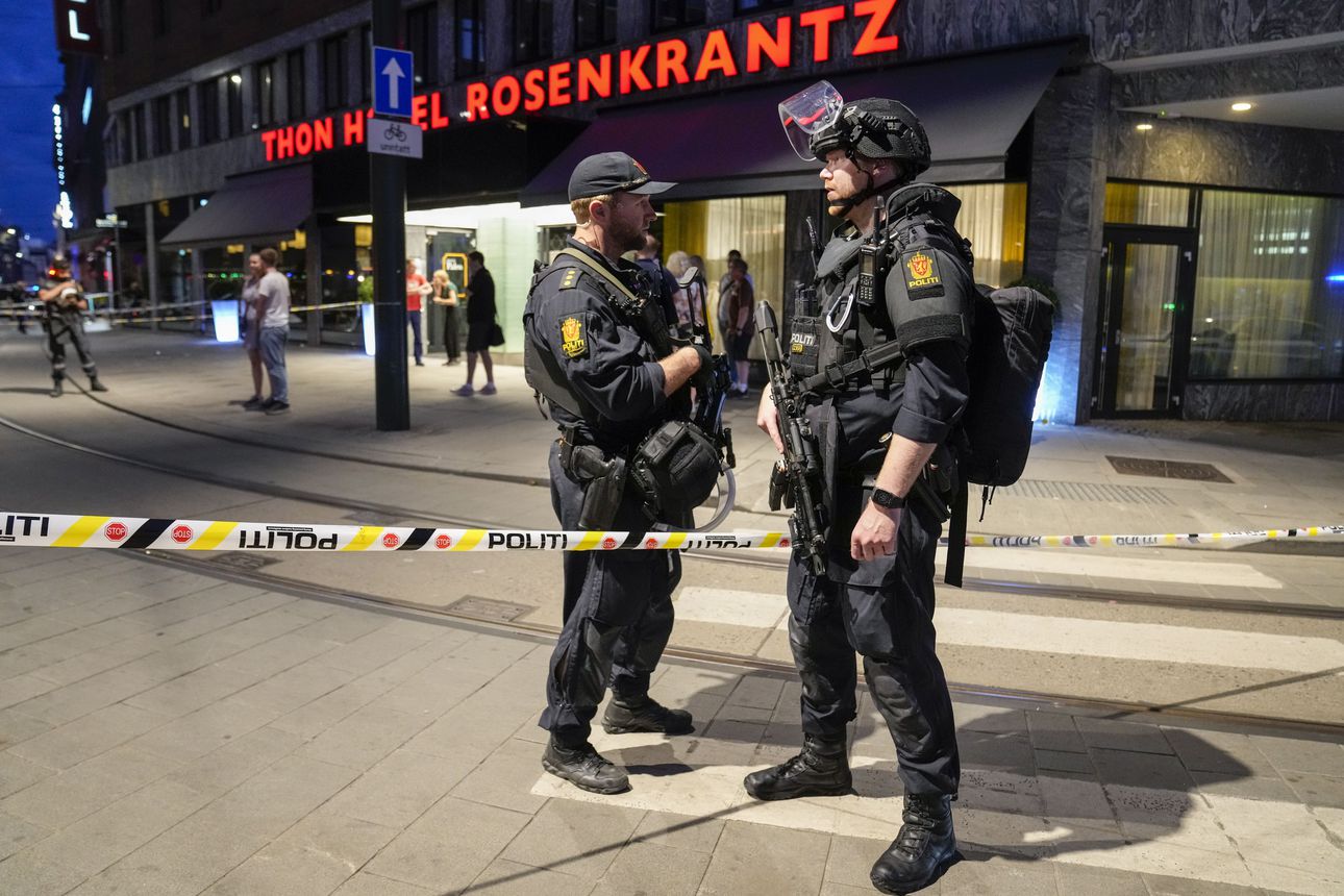 Norjan poliisi tutkii Oslon ampumista terroritekona – kaksi kuoli ja 19 haavoittui juhannusyön iskussa