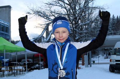 Lappi Nurmela yhdistetyssä hopealle – Elmeri Helander neljäs poikien hiihdossa, mitali jäi vajaan 2 sekunnin päähän