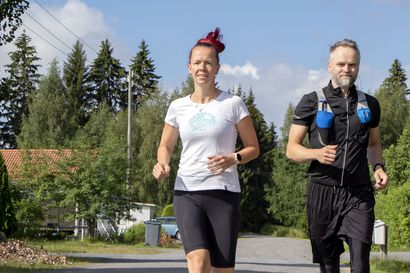 Ultrajuoksu vie äärirajoille ja yli  –  Kempeleläiset Maija Karvonen ja Kari Vierimaa nauttivat itsensä voittamisen tunteesta, jonka lajiantaa.