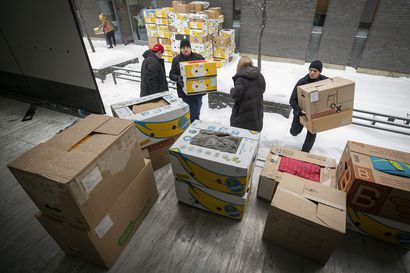 Oulusta lähti keskiviikkona banaanilaatikoittain talvivaatteita ja muita hyödykkeitä kohti Ukrainaa: "Joka päivä tulee uusia ihmisiä, jotka menettävät ihan kaiken"