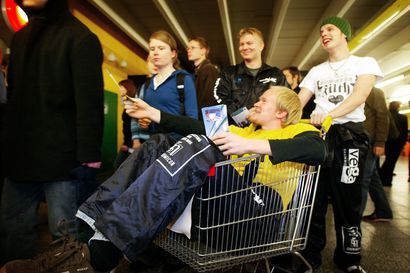 Vanhat kuvat: 2000-luvun opiskelijoilla riitti hyviä hetkiä Oulussa – olitko menossa mukana?