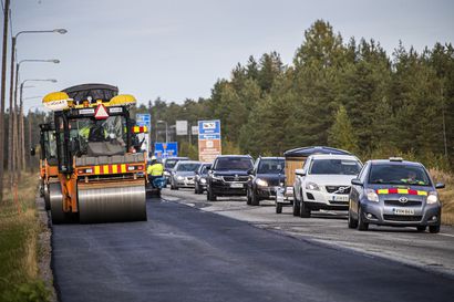 Koillismaalla pian asfaltointeja Sallantiellä ja Jokijärventiellä: "Kärsivällisyyttä pitää olla, työntekijät ovat autoilijoita varten töissä"