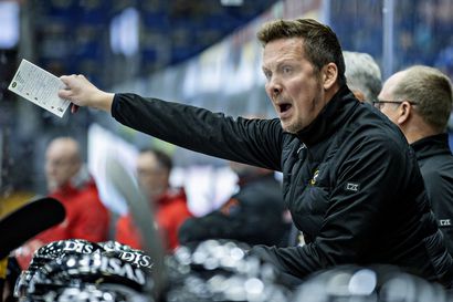 TPS:ssä kuohuu, mutta kärppävalmentaja Lauri Marjamäki ei kyttää pelaajiensa menoja Vaasan yöelämän houkutusten varalta: "En tiedä, mitä he tekevät illat"