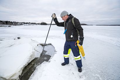Sukeltaja Kimmo Kärsämänoja kertoo, mitä hän ottaa aina meren jäälle mukaan ihan varmuuden vuoksi