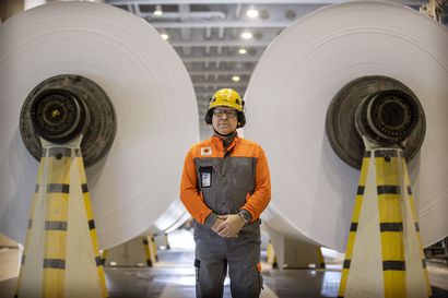 "30 vuotta on tehty Oulussa paperia ja nyt se loppuu" – Stora Enson Oulun tehtaalla vietetään historiallisia hetkiä, kun paperikone valmistaa viimeisiä paperirullia