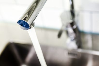 Veden keittokehotus purettiin Rovastinahon vesiosuuskunnan vedenjakelualueella – putkistoja kannattaa huuhdella, jos vettä ei ole käytetty hetkeen