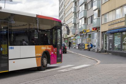 Konkurssiin hakeutunut Oulun Taksipalvelut liikennöi enää kaksi viikkoa – kaupungin mukaan sopimuksen irtisanomissyyt ovat painavia